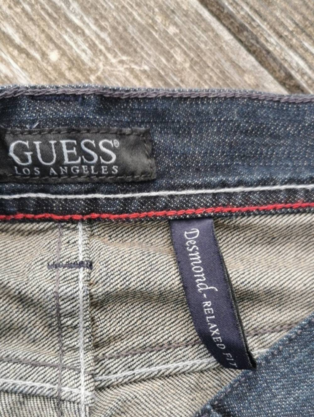 Men's Y2K Guess Dark Wash Indigo Jeans with Rear Zipper Details. Size 33X32 - Picture 5 of 8